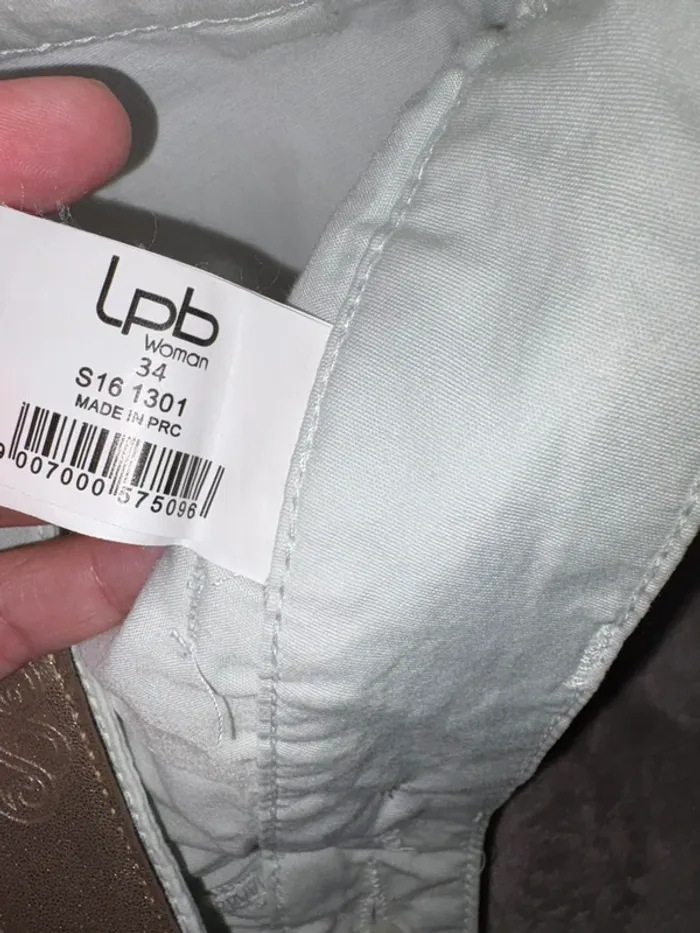 Pantalon femme vert clair les petites Bombes LPB taille XS en très bon état. - photo numéro 4