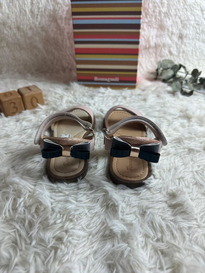 Paire de sandales rose Romagnoli taille 30 - photo numéro 5