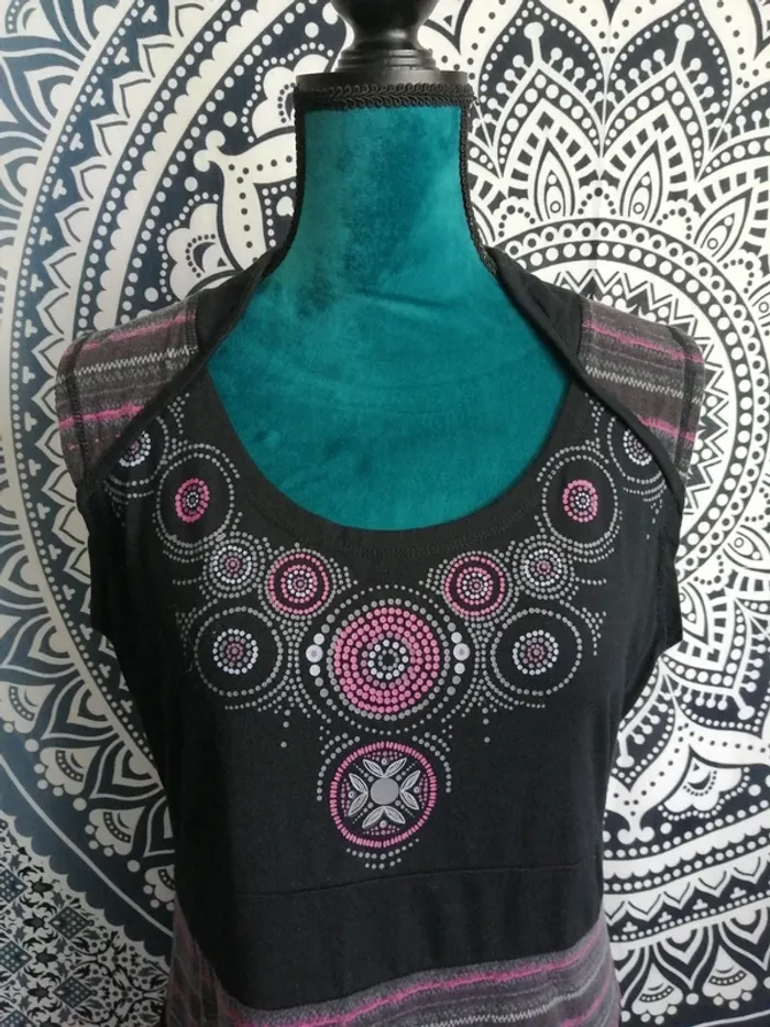 Robe noire sans manches motifs géométrique col style asiatique / coline / (XL) - photo numéro 3