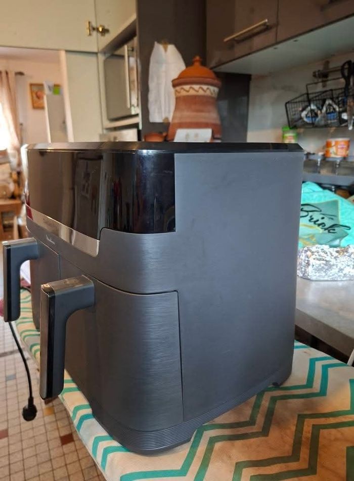 Dual easy fry moulinex 11 L neuf juste essayer
Encore garanti jusqu'au 1 novembre 2026 avec facture 
Prix 160 euro
Idéale pour cadeau Noël jai olus la boîte - photo numéro 2