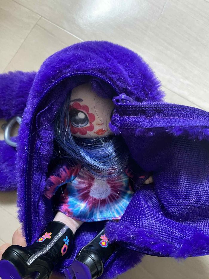 2 poupées  Naf Naf surprise - photo numéro 8