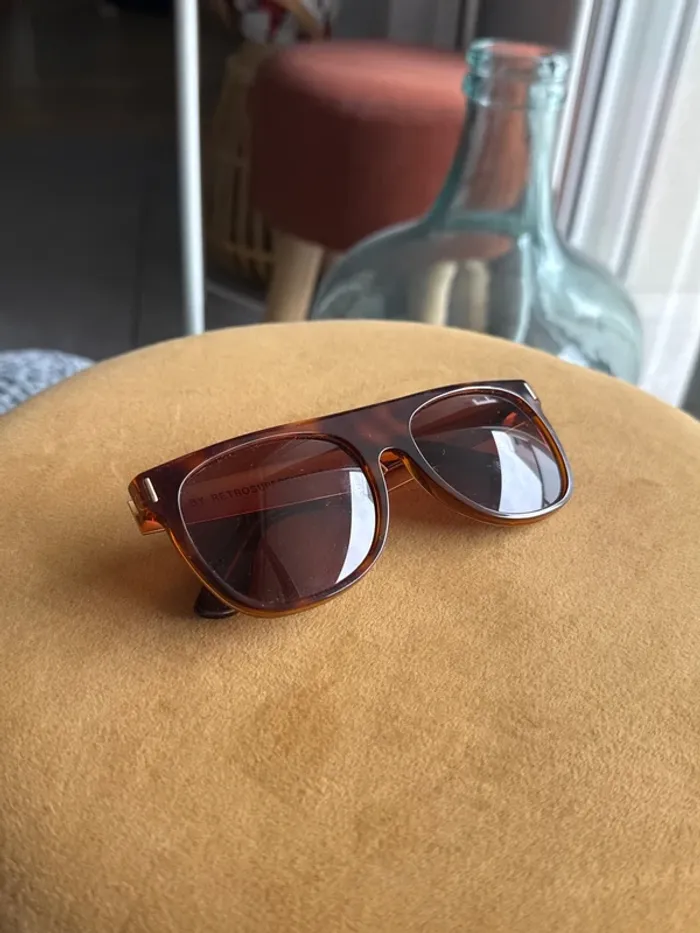 Lunette de soleil Retrosuperfuture Flat Top - Noire et or - parfait état - photo numéro 6