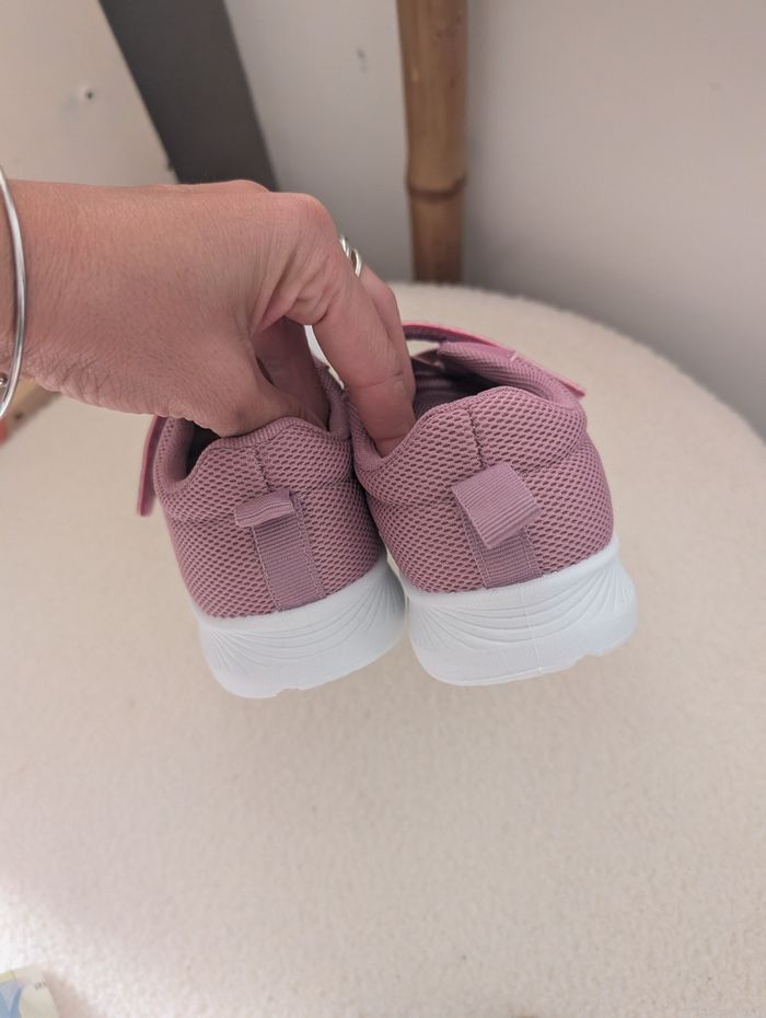 Baskets filles pointure 30 Neuves étiquette - photo numéro 6