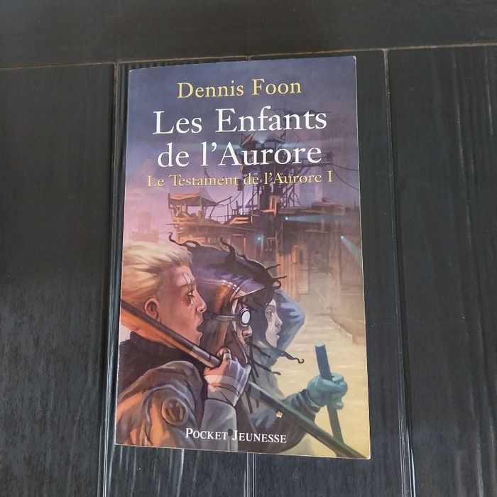 Les enfants de l'aurore de Dennis Foon  3,50 euros