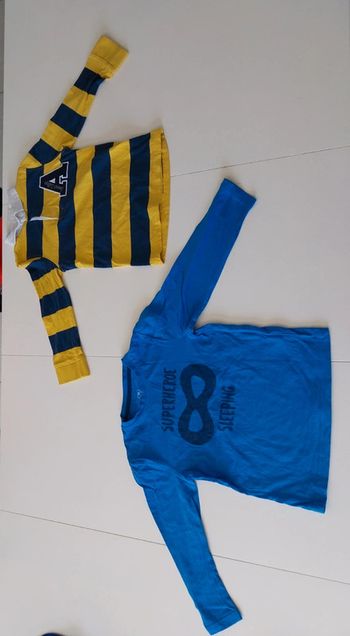 Lot 2 tee shirts manches longues 6 ans