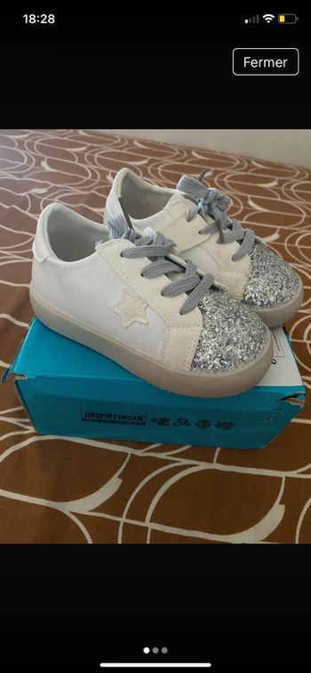 Chaussure fille taille 25