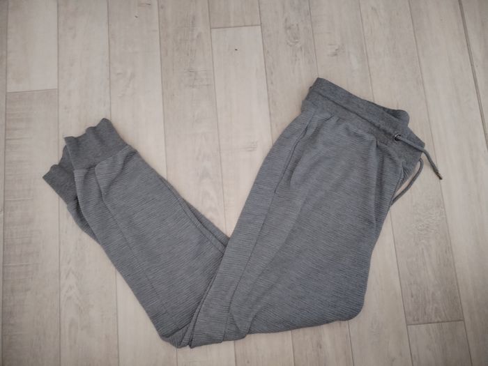 Jogging gris - photo numéro 2