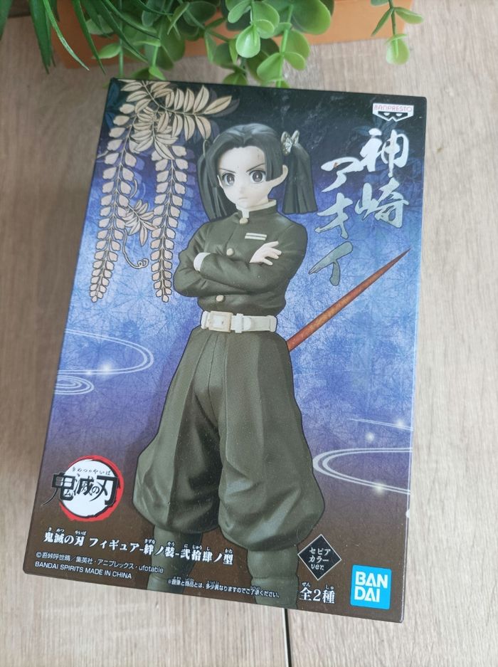 Figurine Aoi Kanzaki Demon Slayer Kimetsu no yaiba banpresto Bandai