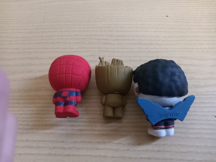 4 Figurine marvel - photo numéro 2