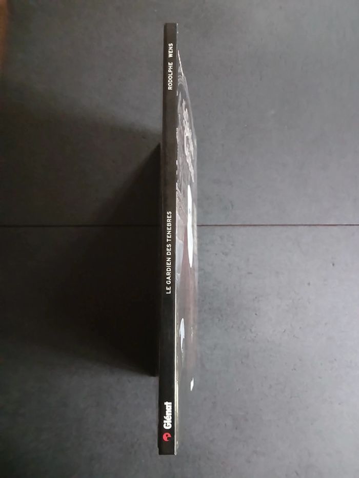 Bd le gardien des ténèbres, EO - photo numéro 2