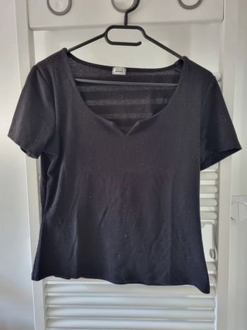 Tee shirt