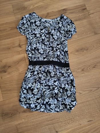 Robe noire et blanche Promod