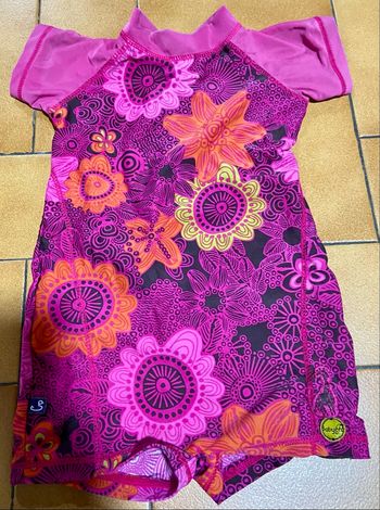Maillot de bain Combi  babygro 24 mois