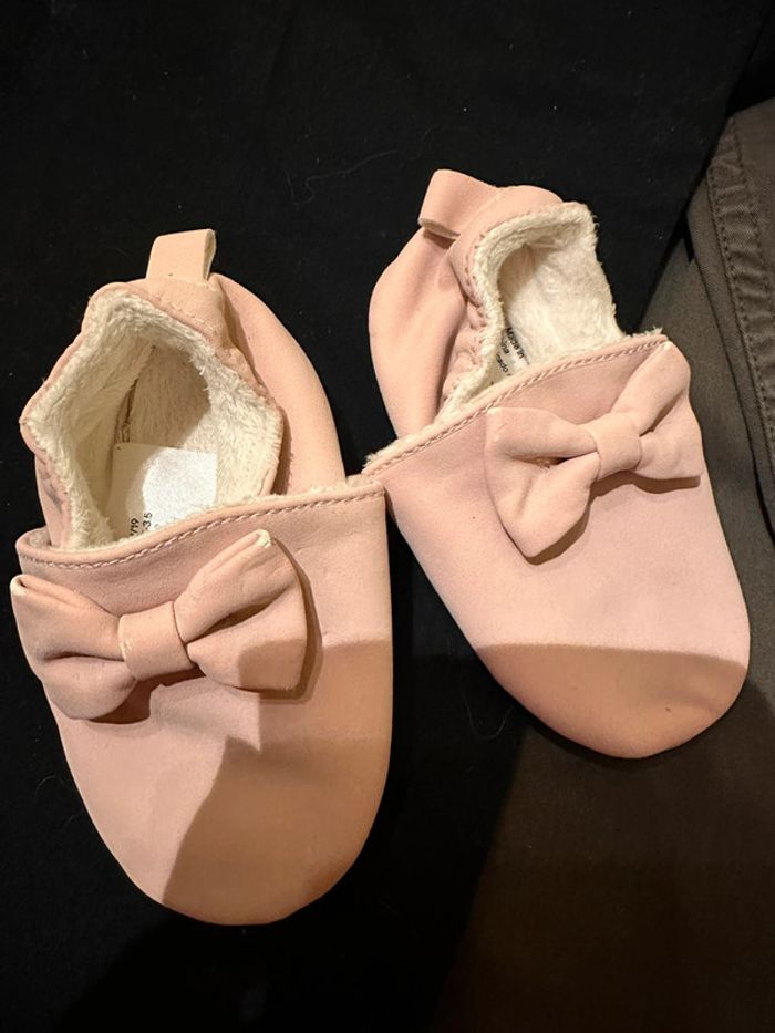 Chaussons neufs chauds 18/19
