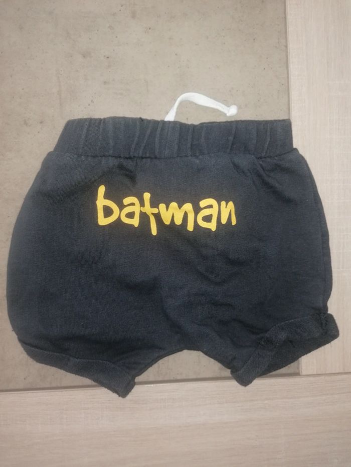 Short / Batman / 6 mois - photo numéro 2