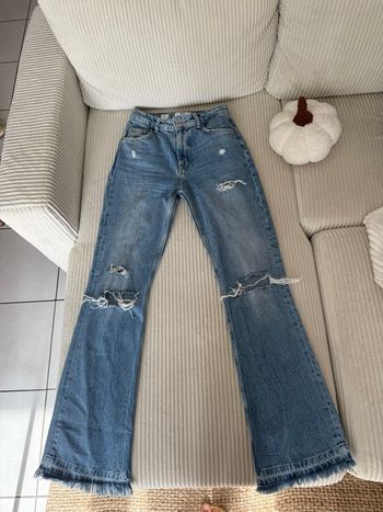 Jeans troué Bershka 