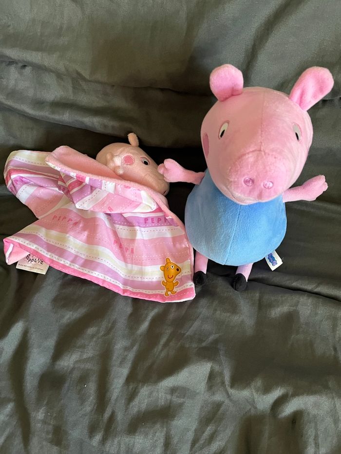 Lots peluches peppa pig - photo numéro 2