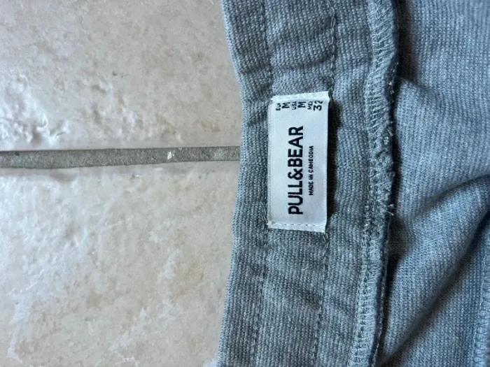 Short homme pull & bear - photo numéro 3