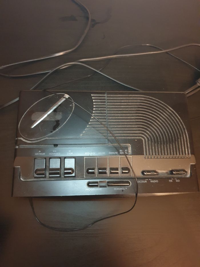 Radio réveil à cassette vintage - photo numéro 9