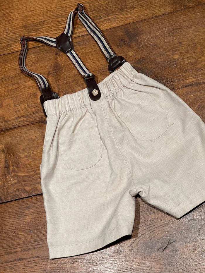đ¶ short bĂ©bĂ© avec bretelles - Taille 12 mois - neuf đ¶ - photo numĂ©ro 2