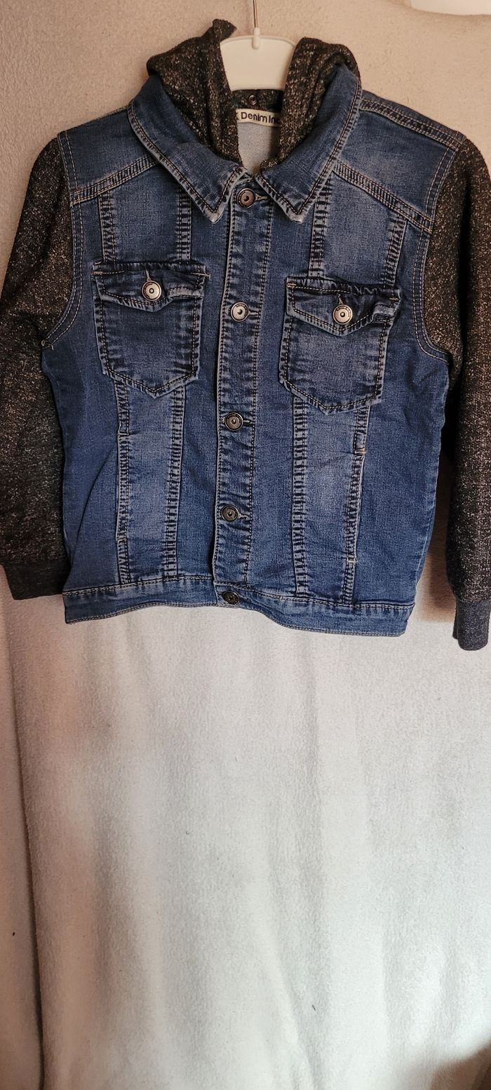 Veste en jean's avec capuche