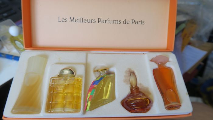 Coffret de 4 miniatures de parfum pour femme - photo numéro 2