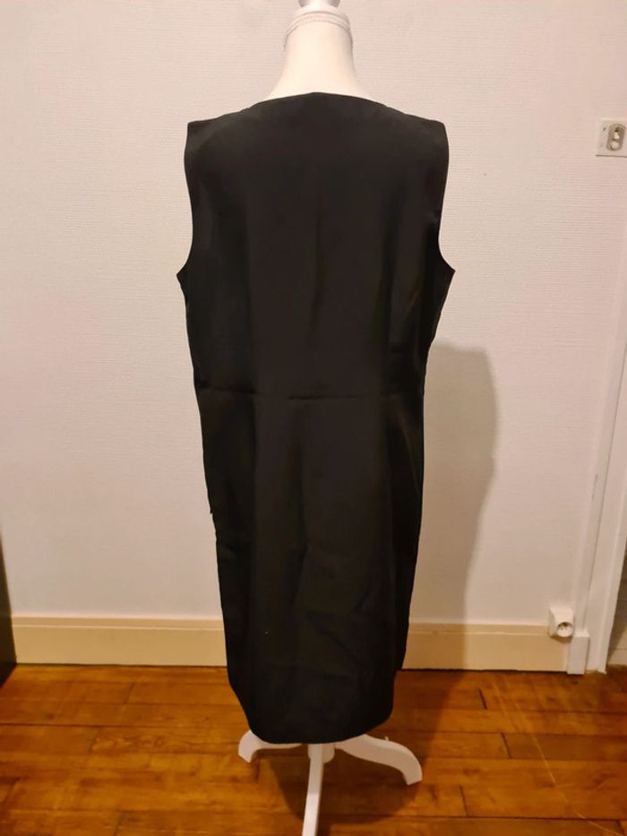 Robe noire T44 - photo numéro 2