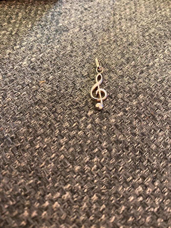 Pendentif agatha « clef de sol » en argent