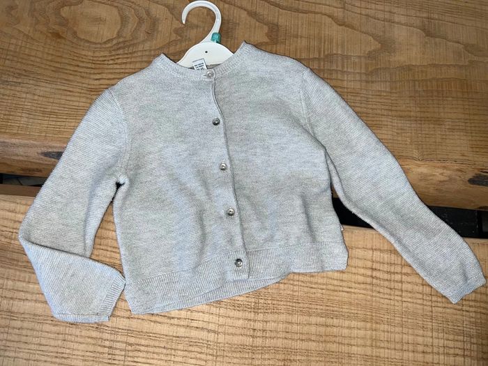 Gilet okaidi 3 ans gris à paillettes en excellent état fille