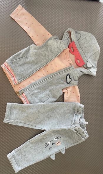 Ensemble veste, teeshirt et pantalon 6 mois