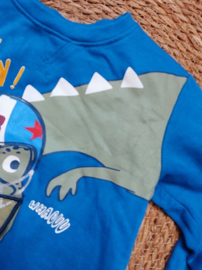 Sweat dinosaure,  tissaia,  8 ans - photo numéro 3