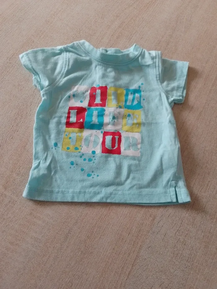 Tee shirt