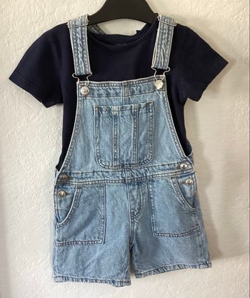 Ensemble teeshirt et short salopette jeans 5 ans