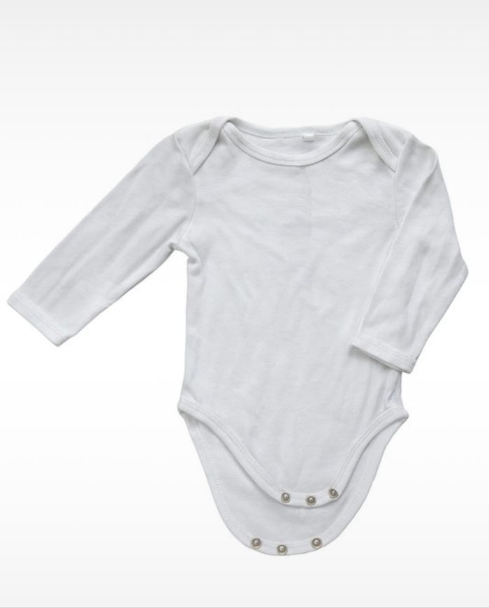 👶 Body Bébé Blanc 12 Mois – Doux, Pratique & Très Bon État ! - photo numéro 2