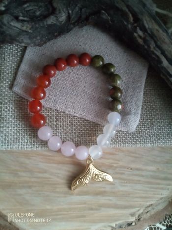 Bracelet pierres naturelles semi précieuses et queue de baleine