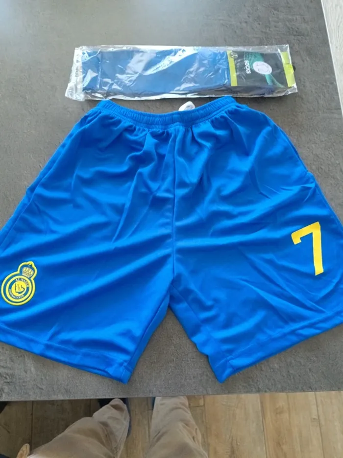 Tenue foot Christiano Ronaldo al nassr bleue. T.30 - photo numéro 3