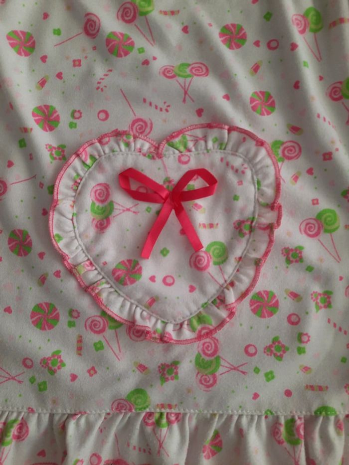 Petit haut dentelle et bonbons 12 ans - photo numéro 2