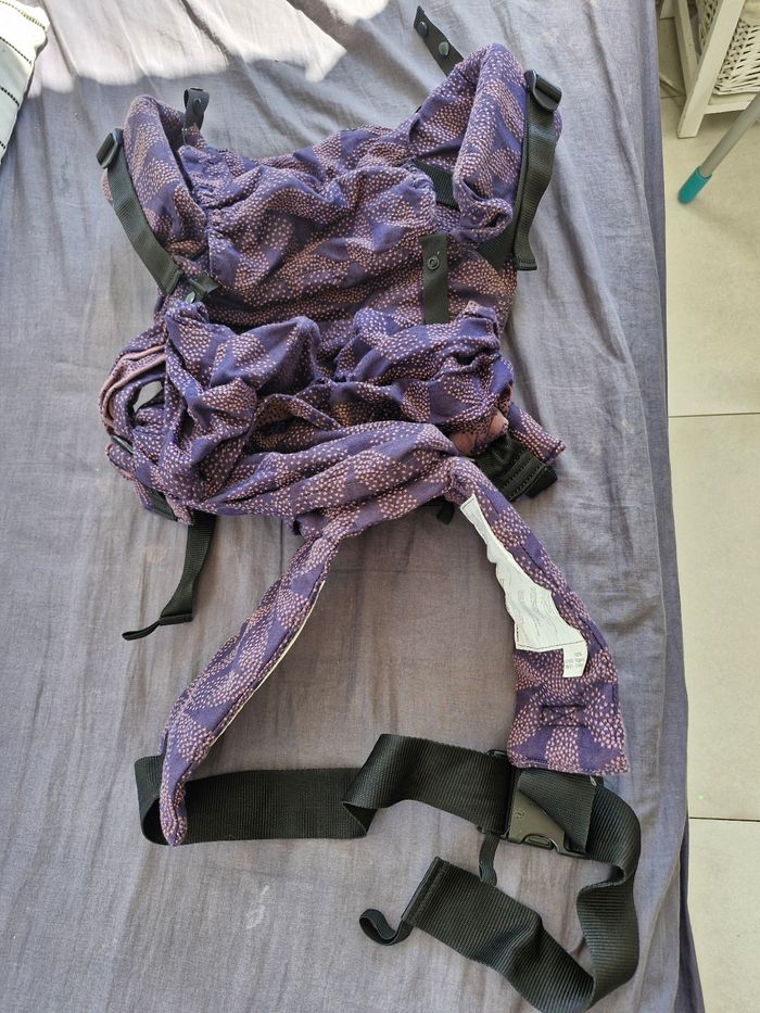 Porte bébé emeibaby