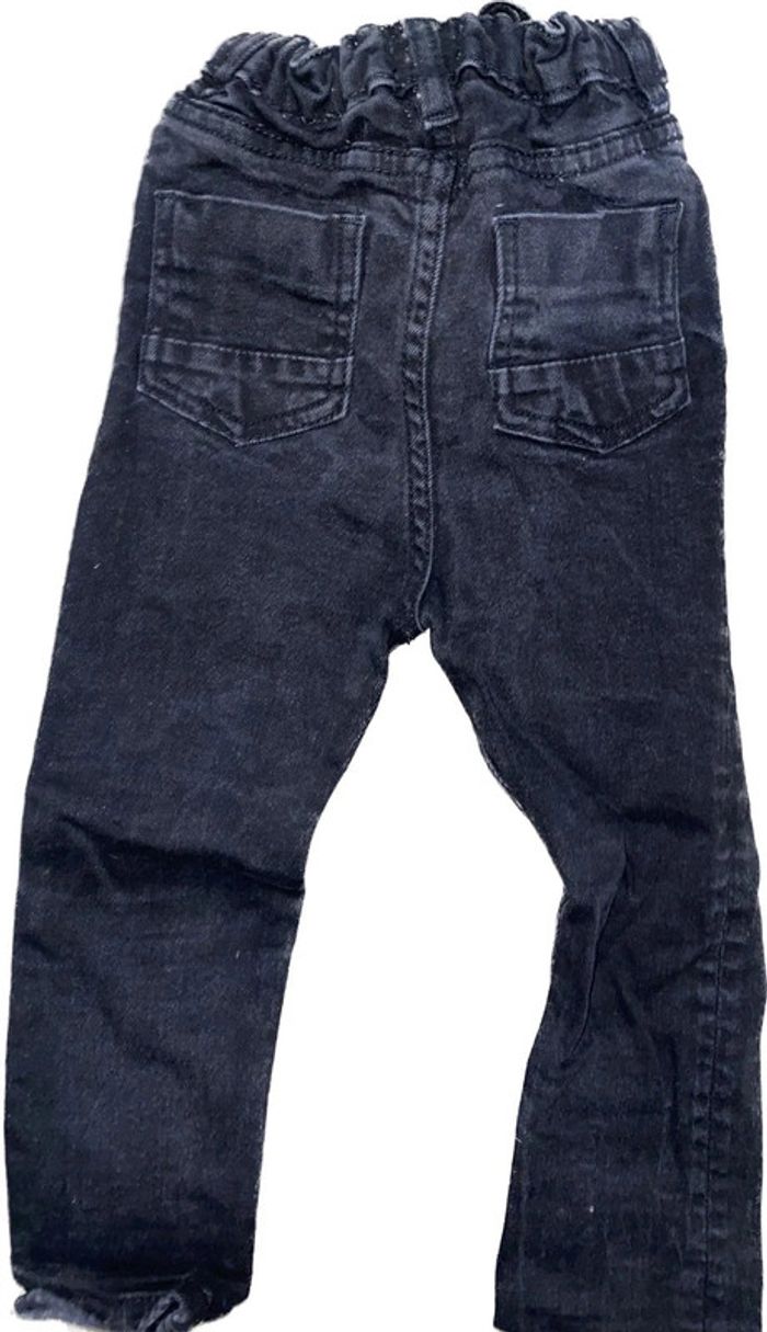 Jean noir - photo numéro 2