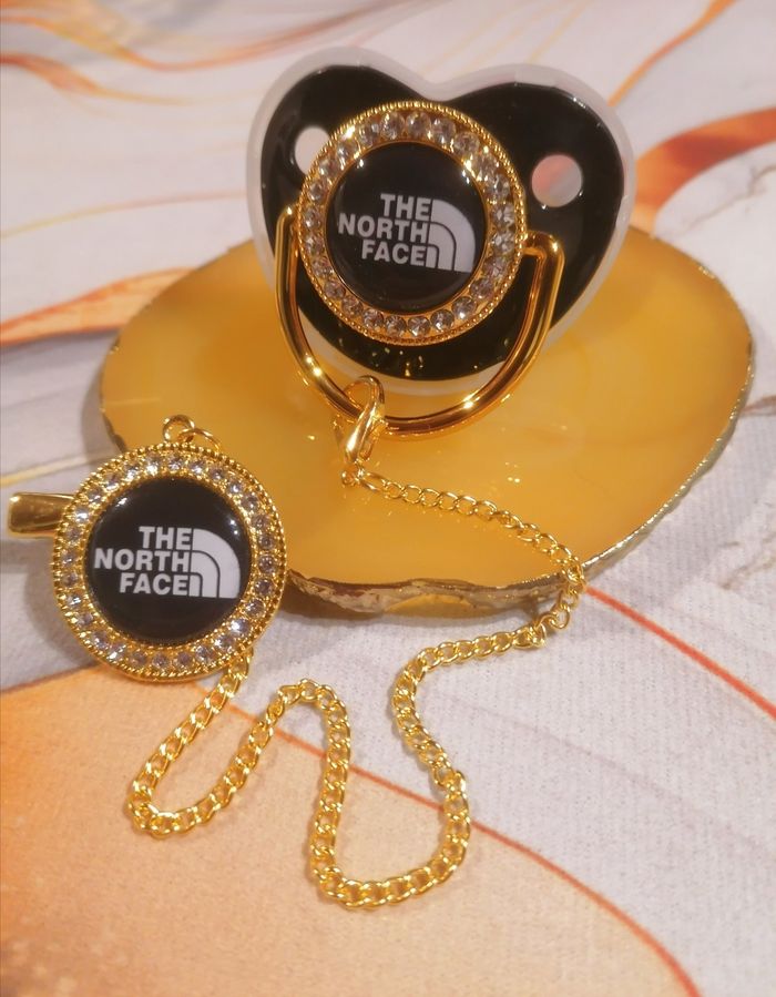 Tétine The North face noir - photo numéro 2