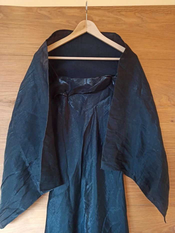 Robe de soirée avec son étole noire - photo numéro 2