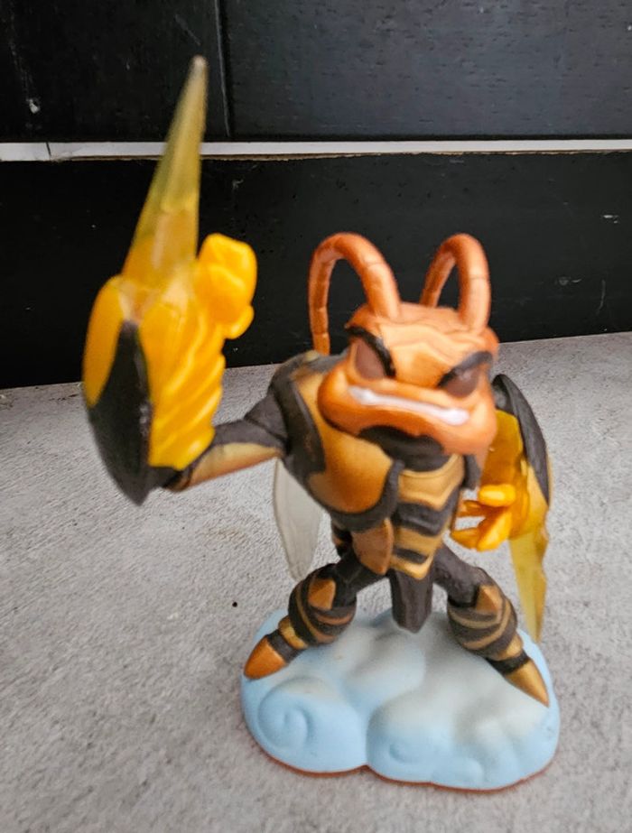 Figurine skylanders giants swarm