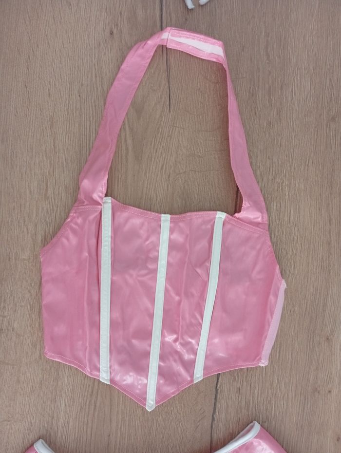 Tenue soubrette - photo numéro 3