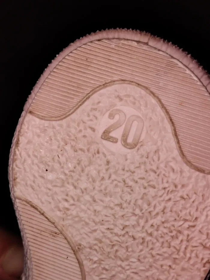 Chaussons taille 20 - photo numéro 3