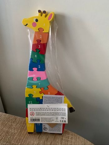 Puzzle des chiffres en bois girafe