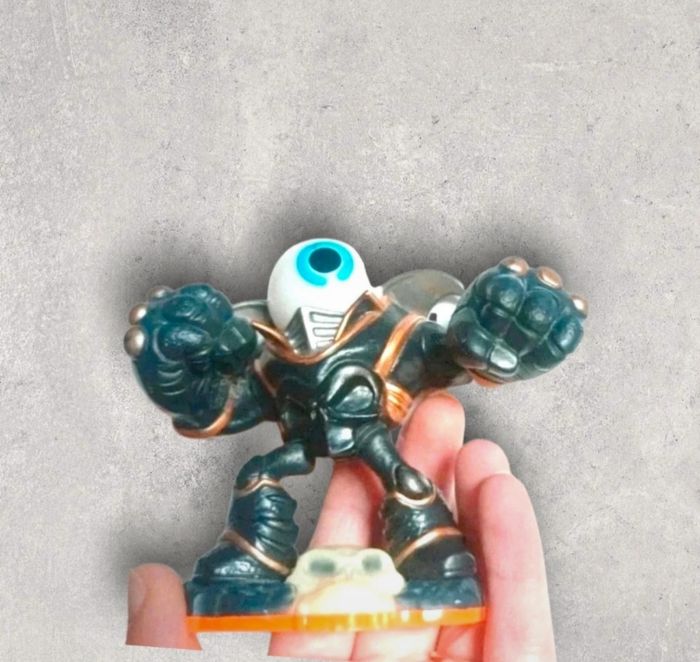 LOT 3 Figurines Skylanders : Eye-Brawl + Blast Zone + Cynder - photo numéro 4