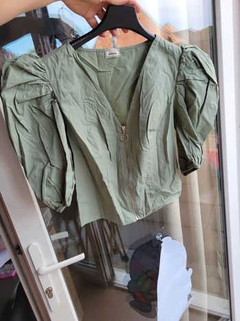 Top manches bouffantes