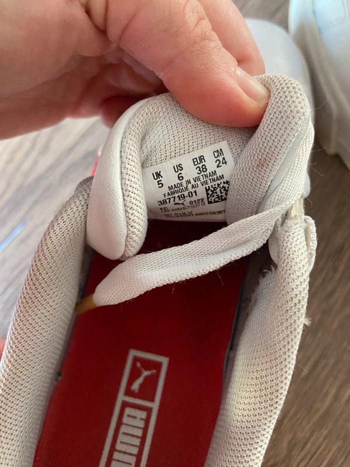 Chaussures puma taille 38 - photo numéro 4
