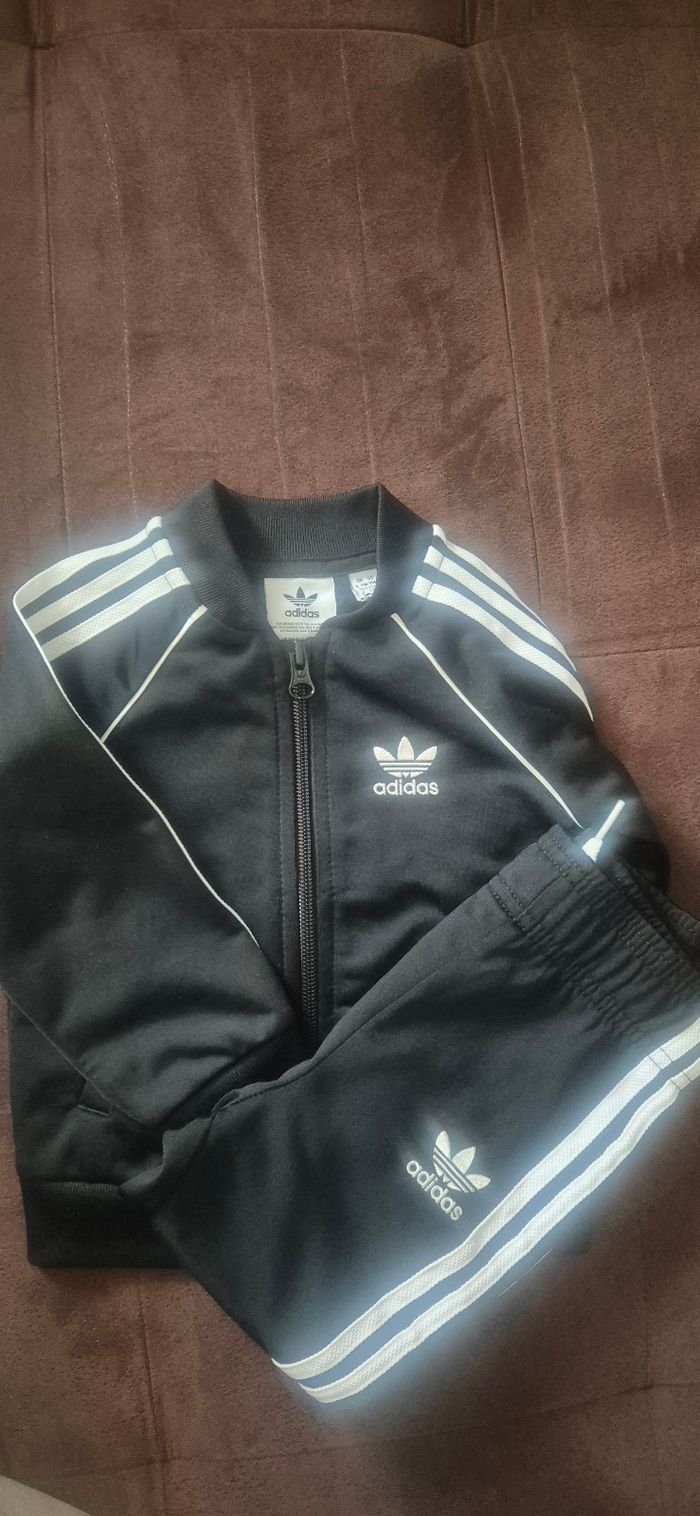 Survêtement adidas bébé 6-9 mois