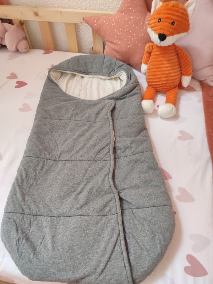 Chancelière pour poussette, cosy, siège auto - Mixte - Très bon état - Kiabi - Gros et blanc